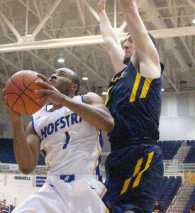 Mike Rudin/Hofstra Chronicle Juan'ya Green tries to get around La Salle's defense in attempt to make a layup. 