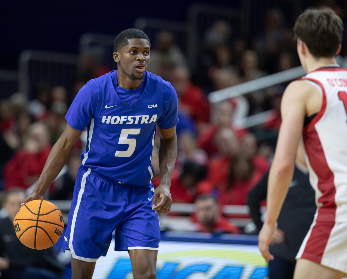 Cruz Davis: Hofstra's silent assassin