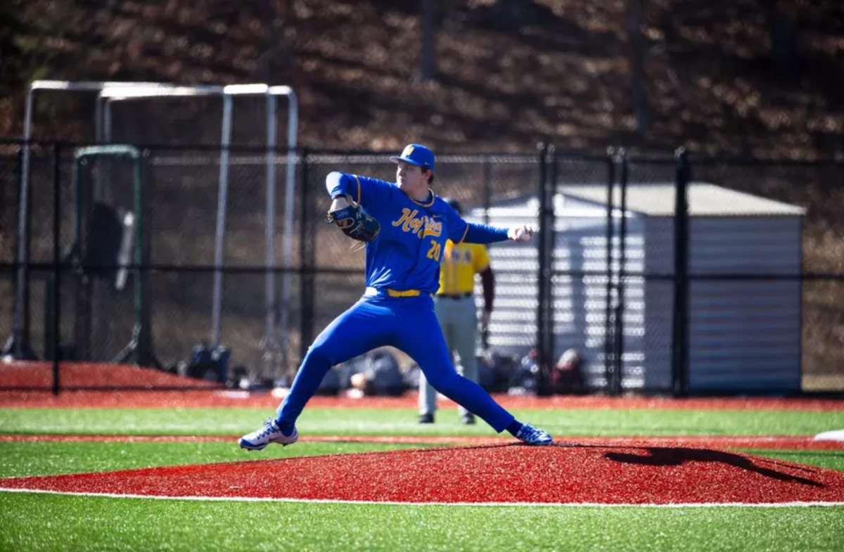 Pride defeats Iona on walk-off wild pitch