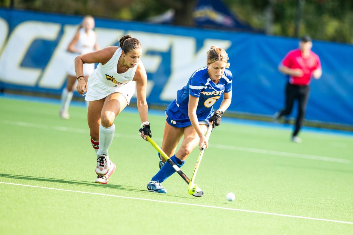 Late goal dooms field hockey against Columbia