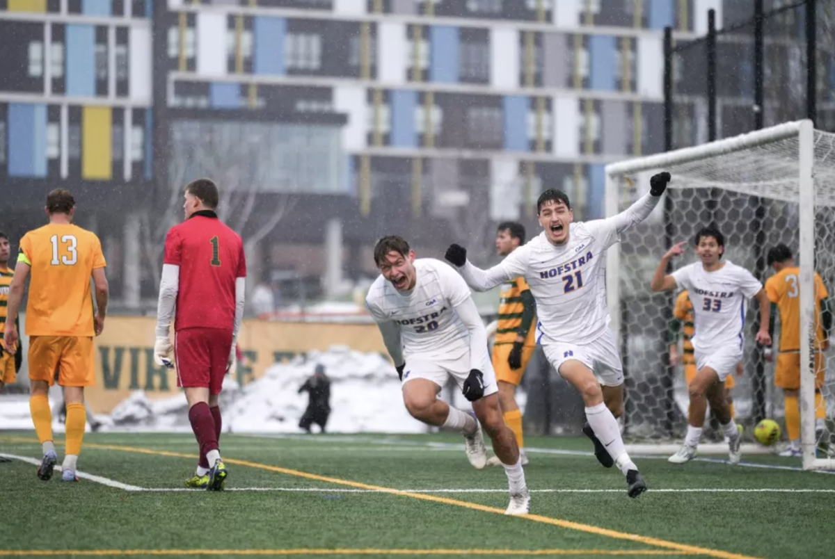 Men's soccer upsets No. 1 Vermont