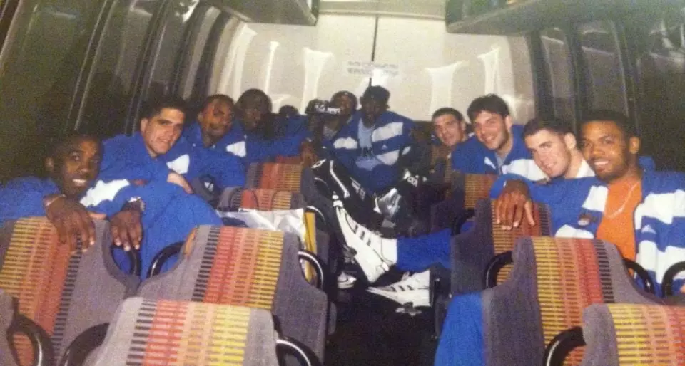 The 2000 Hofstra University men's basketball team: Friendships and championships